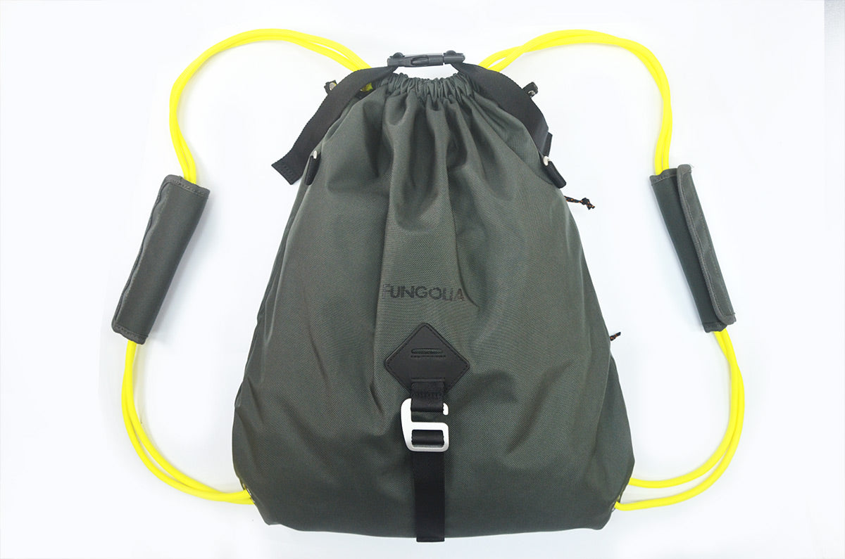 <a>Fungolia プレミアム ドローストリング バックパック (ダークグリーン/ブラック)</a>