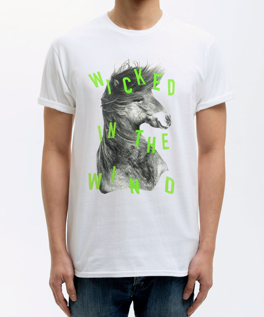 <aa>風の中の邪悪な馬Tシャツ - ホワイト</aa>
