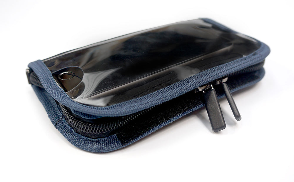 <a>ファンゴリア スマートフォン充電ポーチ(ネイビー)</a>