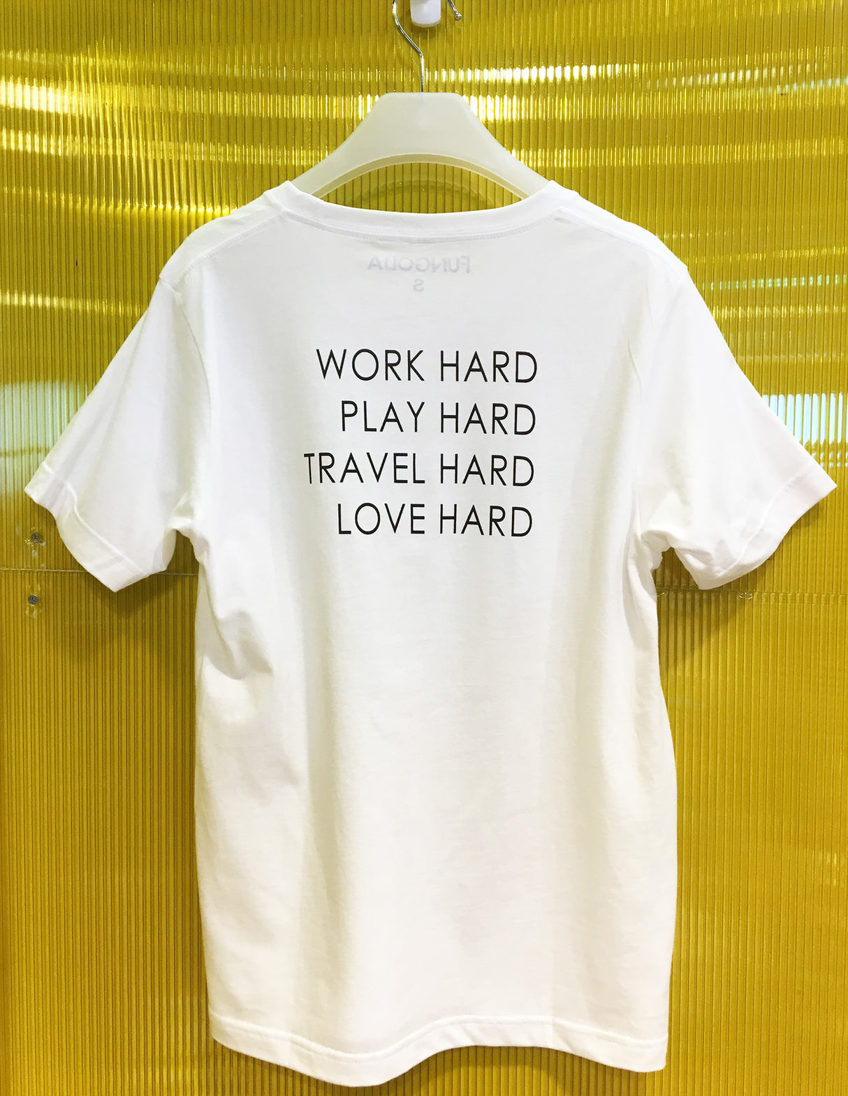 <A 000a002wa> 4 Hearts - White