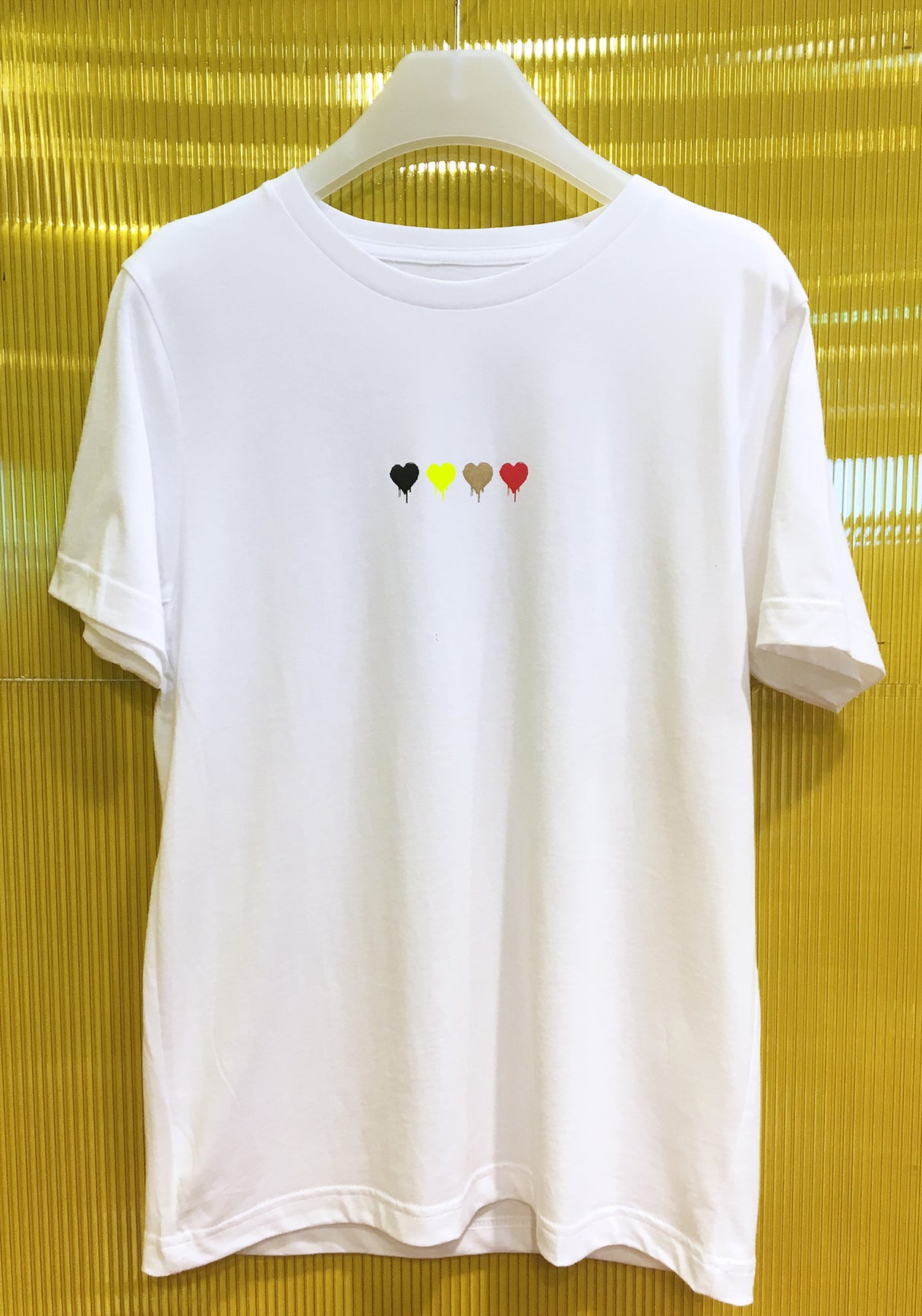 <A 000a002wa> 4 Hearts - White
