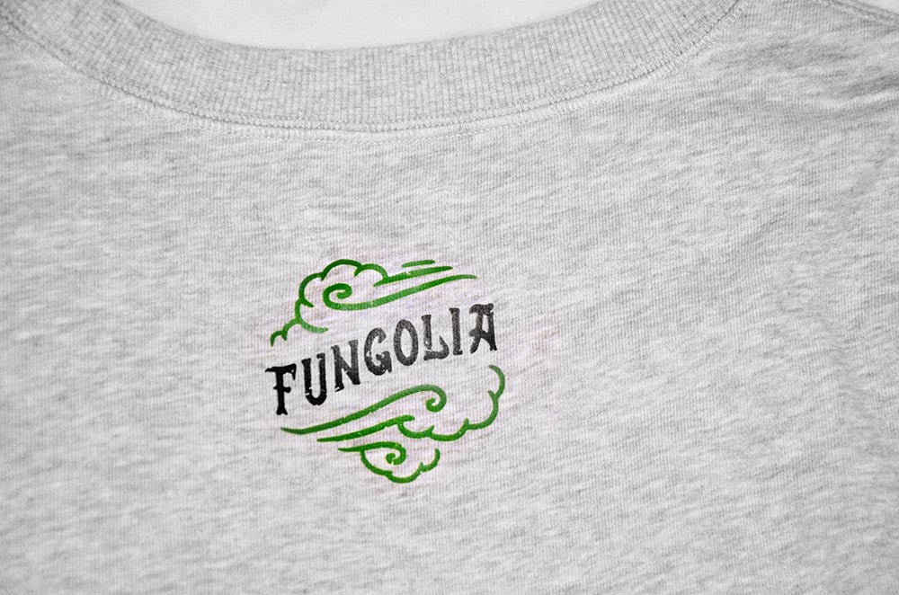 <ab>Fungolia 經典運動衫 - 風中邪惡（淺灰色） </ab>