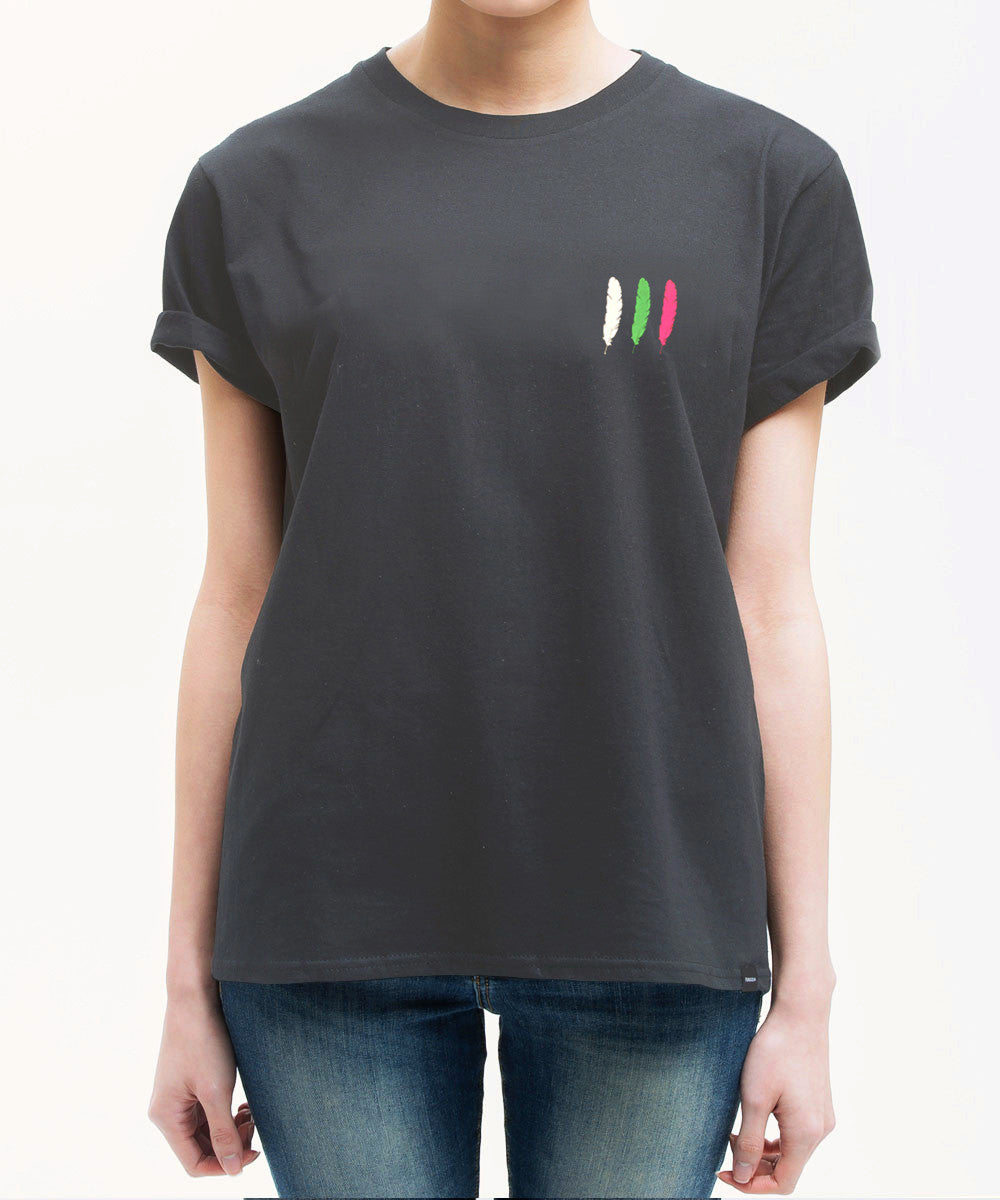 <a>WBF フェザーズ Tシャツ - ダークグレー</a>