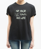 <t002i>「No Music No Travel No Life」Tシャツ（Fungolia x Skullcandy） </t002i>
