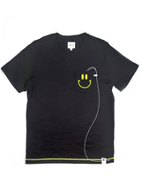 <a>ミューズ ポケットTシャツ - ブラック（スマイリーフェイス）</a>