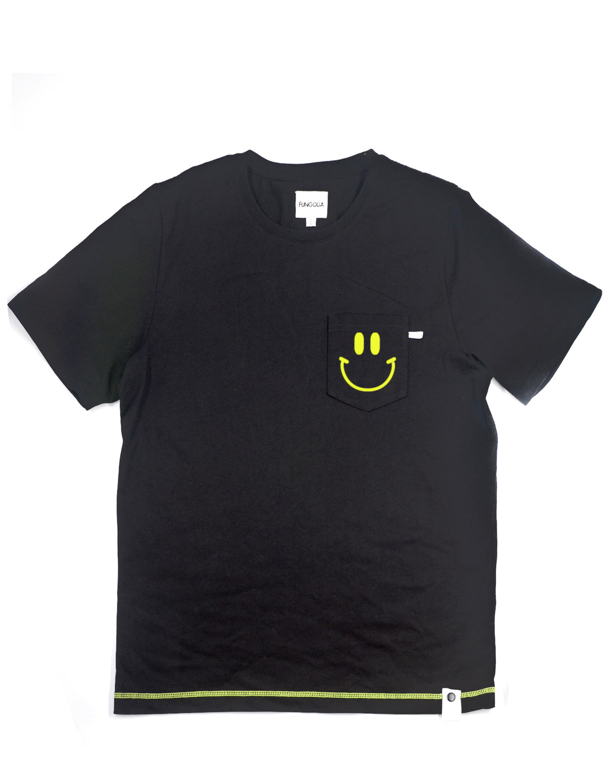 <a>ミューズ ポケットTシャツ - ブラック（スマイリーフェイス）</a>