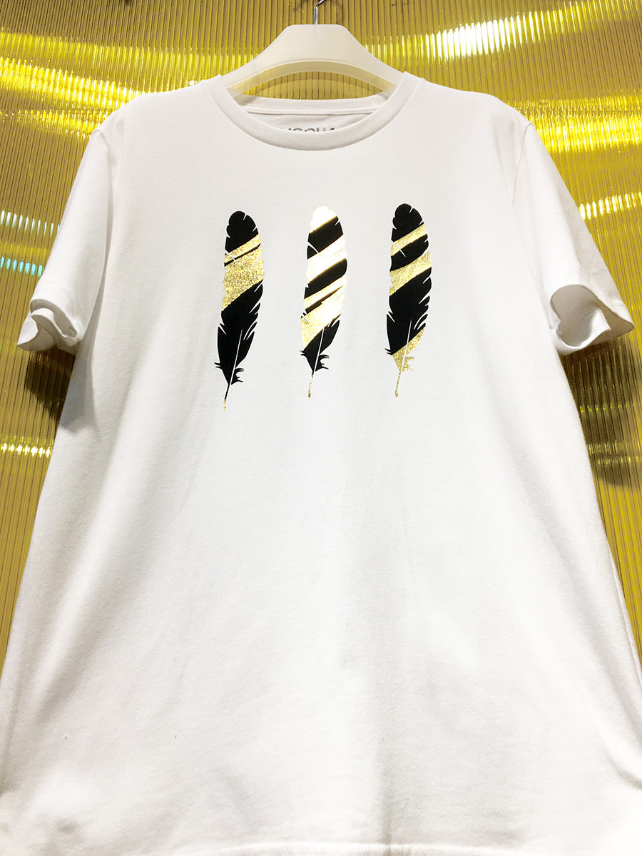 <a>Fungolia 4周年記念 ラージフェザーTシャツ - ゴールド＆ブラック（ホワイト）</a>