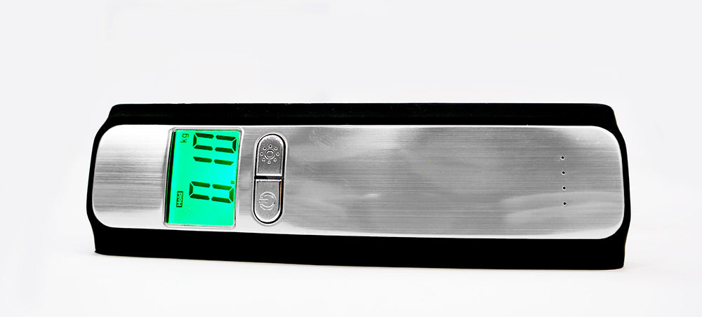 <A 000a001a99b6> Fungolia Travel Luggage Scale/Large Powerbank/Flashlight (Black)