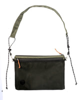 <a>Fungolia Essentials ショルダーバッグ（アーミーグリーン）</a>