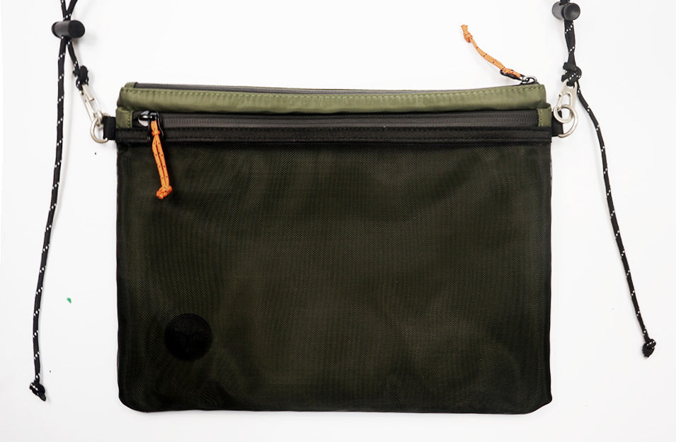 <a>Fungolia Essentials ショルダーバッグ（アーミーグリーン）</a>